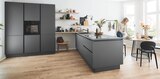 Einbauküche Velito von Neff im aktuellen Möbel Inhofer Prospekt für 7.498,00 €