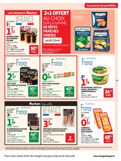 Promos Pizza dans le catalogue "BIEN AU CHAUD" de Auchan Hypermarché Pizza en promo dans le catalogue Auchan Hypermarché à la page 39