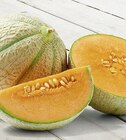 Promo Melon charentais vert à 2,79 € dans le catalogue Casino Supermarchés à La Londe-les-Maures
