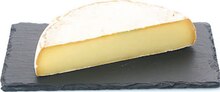 Casino Shop Les Goudes - DEMI REBLOCHON FRUITIER AU LAIT CRU 27% M.G. Promo DEMI REBLOCHON FRUITIER AU LAIT CRU 27% M.G. dans le catalogue Casino Shop "Le grand live des marques #Les promos font le show ! !" à Les Goudes