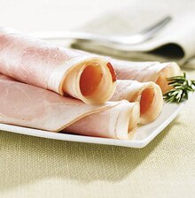 Casino Supermarchés La Patte d'Oie - Jambon cuit supérieur avec couenne Promo Jambon cuit supérieur avec couenne dans le catalogue Casino Supermarchés "Faites vous-plaisir cet été !" à La Patte d'Oie