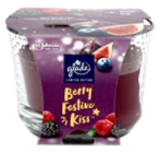 Berry Festive Kiss Duftkerze im Thomas Philipps Prospekt Berry Festive Kiss Duftkerze von Glade im aktuellen Thomas Philipps Prospekt für 3,99 €