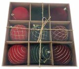 9 boules de noël paillette rouge en promo chez Intermarché Niort à 7,90 €