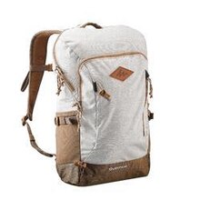 DECATHLON Salzgitter - Wanderrucksack NH500 20 Liter Wanderrucksack NH500 20 Liter Angebot bei DECATHLON Salzgitter im Prospekt "Wir feiern alle, die das neue Jahr sportlich nehmen"