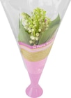 Bouquet en vase 5 brins et 2 feuilles en promo chez Géant Casino Montpellier à 4,99 €