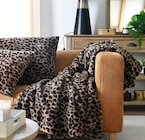 Plaid fauves 130×160 cm en promo chez Maxi Bazar Gap à 19,99 €