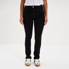 Jeans slim taille haute denim noir femme en promo chez La Halle Jeans slim taille haute denim noir femme dans le catalogue La Halle