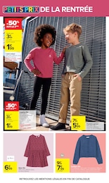 Offre Robe dans le catalogue Carrefour du moment à la page 32
