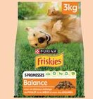 Promo Croquettes pour chien adulte au poulet et légumes friskies à 2,95 € dans le catalogue Intermarché à Saint-Denis-des-Murs