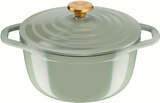 Cocotte en fonte Air Soft Light Vert - Tefal en promo chez Intermarché Hyper Clermont-Ferrand à 34,99 €