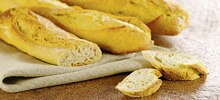 Casino Supermarchés Ploemeur - Baguette nature Promo Baguette nature dans le catalogue Casino Supermarchés "Cahier salon de la marque Casino" à Ploemeur