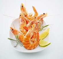 Auchan Évry - CREVETTES ENTIÈRES CUITES RÉFRIGÉRÉES Promo CREVETTES ENTIÈRES CUITES RÉFRIGÉRÉES dans le catalogue Auchan Auchan à Évry