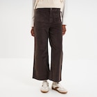 Pantalon effet velours flare 7/8ème marron foncé femme en promo chez La Halle Argenteuil à 15,00 €