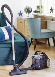 But Boulogne-Billancourt - Aspirateur sans sac VC042701AB Promo Aspirateur sans sac VC042701AB dans le catalogue But "Hello Noël" à Boulogne-Billancourt