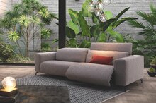 Canapé 2,5 places 1 assise relaxation électrique, 2 têtières relevables - Mobilier de France à Paris Canapé 2,5 places 1 assise relaxation électrique, 2 têtières relevables en promo chez Mobilier de France Paris à 1 830,00 €