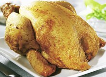 Poulet fermier rôti - Géant Casino à Bordeaux Poulet fermier rôti en promo chez Géant Casino Bordeaux à 7,90 €