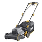 Tondeuse électrique 1300W 34 cm - l. 37 x H. 84 cm - Titan en promo chez Brico Dépôt Tondeuse électrique 1300W 34 cm - l. 37 x H. 84 cm - Titan dans le catalogue Brico Dépôt