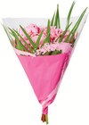 Promo Bouquet 12 roses 50 cm à 8,99 € dans le catalogue Intermarché Express à Clichy