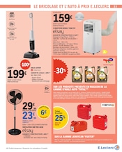 Promos Aspirateur Balai dans le catalogue "Vague de fraîcheur sur votre budget" de E.Leclerc Aspirateur Balai en promo dans le catalogue E.Leclerc à la page 33