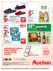 Promos Lave-Vaisselle dans le catalogue "BIEN AU CHAUD" de Auchan Hypermarché Lave-Vaisselle en promo dans le catalogue Auchan Hypermarché à la page 52