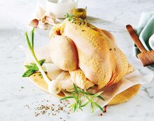 Auchan Évry - POULET FERMIER LABEL ROUGE Promo POULET FERMIER LABEL ROUGE dans le catalogue Auchan Auchan à Évry