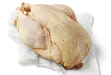 Casino Supermarchés Quincy-sous-Sénart - Poulet fermier Saint Sever Promo Poulet fermier Saint Sever dans le catalogue Casino Supermarchés "Le mois Casinomania" à Quincy-sous-Sénart