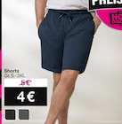 Shorts im Woolworth Prospekt Shorts von im aktuellen Woolworth Prospekt für 4,00 €