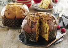 Casino Supermarchés Mantes-la-Jolie - Panettone aux pépites de chocolat ou traditionnel Promo Panettone aux pépites de chocolat ou traditionnel dans le catalogue Casino Supermarchés "Le mois Casino Magic !!" à Mantes-la-Jolie