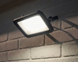Projecteur LED YONKERS - INSPIRE - Weldom à Troyes Projecteur LED YONKERS - INSPIRE en promo chez Weldom Troyes à 27,90 €