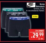 Herren Retroshorts Angebote von Nike bei Marktkauf Schweinfurt für 29,99 €