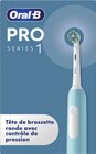 Brosse à dents électrique Cross Action bleue + étui de voyage - ORAL B en promo chez Intermarché Hyper Brosse à dents électrique Cross Action bleue + étui de voyage - ORAL B dans le catalogue Intermarché Hyper