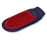 Tchibo im Supermarkt - 2-in-1-Fellpflegehandschuh Angebot im Prospekt 2-in-1-Fellpflegehandschuh bei Tchibo im Supermarkt im Prospekt "" für 5,99 €
