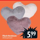 Plüsch-Herzkissen Angebote bei famila Nordost Kiel für 5,99 €