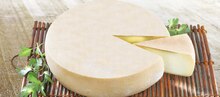 Géant Casino Angers - Raclette de Savoie Promo Raclette de Savoie dans le catalogue Géant Casino "Les 366 jours les + promo de France" à Angers