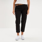 La Halle Marseille - Promo Pantalon chino 7/8ème ceinture tressée noir femme Promo Pantalon chino 7/8ème ceinture tressée noir femme à 25,99 € dans le catalogue La Halle à Marseille