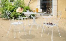 Géant Casino L'Isle-Adam - Table de jardin romantique Promo Table de jardin romantique dans le catalogue Géant Casino "Les belles inspirations jardin" à L'Isle-Adam