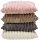 Aktuelles Zierkissen „CORDI“ Angebot bei mömax in Heilbronn ab 7,99 €