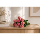 Bouquet de 10 roses dans le catalogue Carrefour