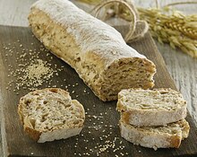 Casino Supermarchés L'Isle-Adam - Baguette gourmande au quinoa Promo Baguette gourmande au quinoa dans le catalogue Casino Supermarchés "Le mois Casinomania" à L'Isle-Adam