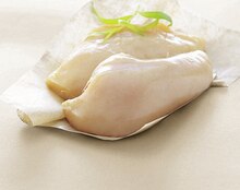 Casino Supermarchés Ranspach-le-Bas - Filet de poulet extra tendre Promo Filet de poulet extra tendre dans le catalogue Casino Supermarchés "Le mois Casinomania" à Ranspach-le-Bas