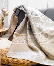 porta Möbel Leverkusen - Wohndecke Wohndecke Angebot bei porta Möbel Leverkusen im Prospekt "Zuhause ist da, wo Weihnachten am schönsten ist!"