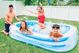 Piscine gonflable dans le catalogue La Grande Récré