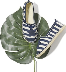 Géant Casino La Courneuve - Espadrilles Promo Espadrilles dans le catalogue Géant Casino "Bonne fête Maman" à La Courneuve