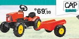 Tracteur à pédales avec capot ouvrant - CAP Loisirs en promo chez JouéClub Villeneuve-d'Ascq à 69,99 €