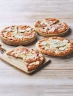 PIZZA 4 FROMAGES OU JAMBON CHAMPIGNONS MOZZARELLA OU TOMATE MOZZARELLA OU CHORIZO POIVRONS PESTO ROSSO en promo chez U Express Argenteuil à 10,99 €