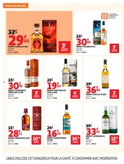 Promos Whisky dans le catalogue "OFFRES DU MOMENT" de Auchan Hypermarché Whisky en promo dans le catalogue Auchan Hypermarché à la page 4