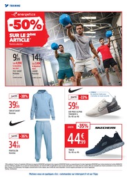 Prix et réduction Sweat Homme dans le prospectus Intersport en cours Offre Sweat Homme dans le catalogue Intersport du moment à la page 20
