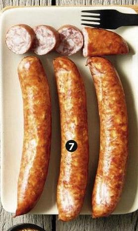 Géant Casino Ézanville - Saucisse Montbeliard crue Promo Saucisse Montbeliard crue dans le catalogue Géant Casino Le grand live des marques à Ézanville