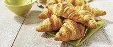 Géant Casino Nice - Croissants x 8 Promo Croissants x 8 dans le catalogue Géant Casino Priorité aux promos à Nice