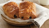 Pain au chocolat pur beurre au beurre AOP Charentes-Poitou - AOP CHARENTES-POITOU X2 en promo chez Intermarché Super Pain au chocolat pur beurre au beurre AOP Charentes-Poitou - AOP CHARENTES-POITOU X2 dans le catalogue Intermarché Super